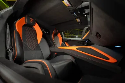 Car image 33