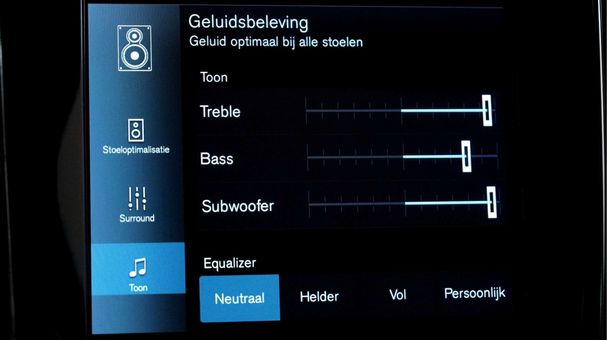 Volvo V60 T6 Recharge AWD 250 kW image number 24