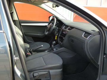 Car image 21