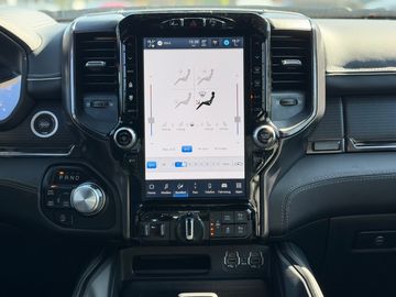 Car image 37
