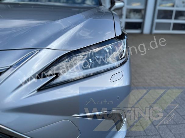 Lexus ES 300 h 160 kW image number 8