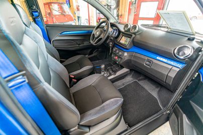 Car image 11