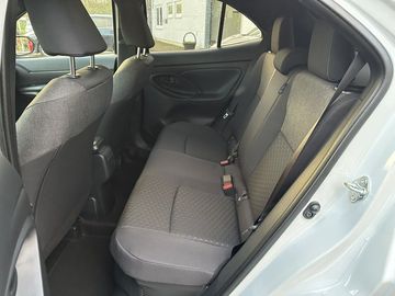 Car image 11