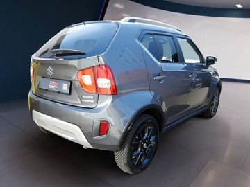 Car image 4