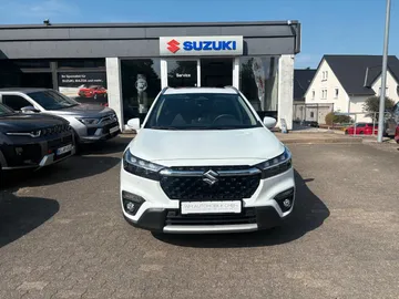 Car image 2