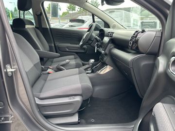 Car image 14