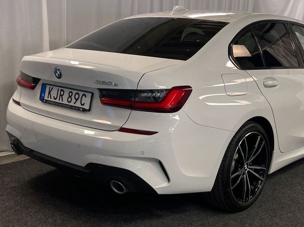 BMW 330 e M Sport 216 kW image number 4