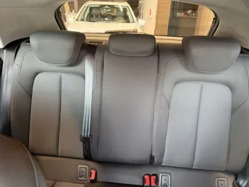 Car image 29