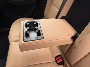 Car image 41