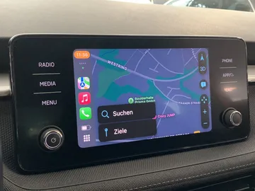 Car image 33