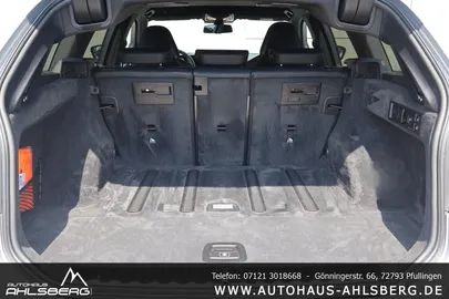 Car image 37