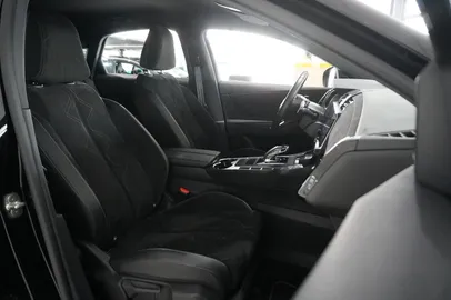 Car image 43