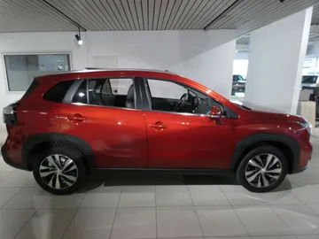 Car image 5
