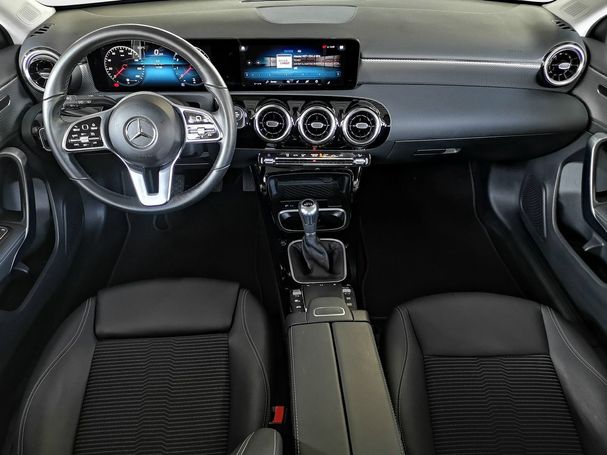 Mercedes-Benz A 180 100 kW image number 20