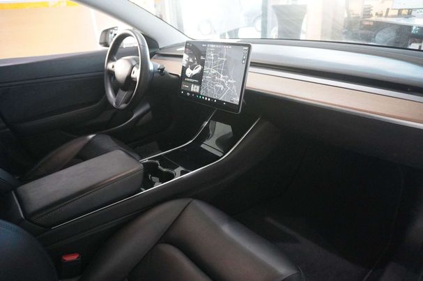 Tesla Model 3 Long Range AWD 350 kW image number 25