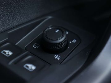 Car image 41