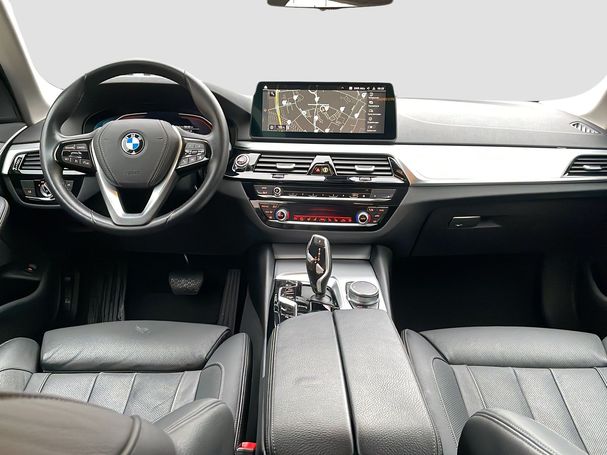 BMW 530d Touring 210 kW image number 10