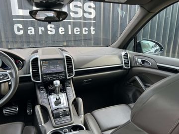 Car image 37