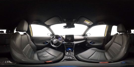 Car image 15