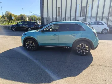Car image 42