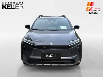 Car image 3