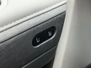 Car image 50
