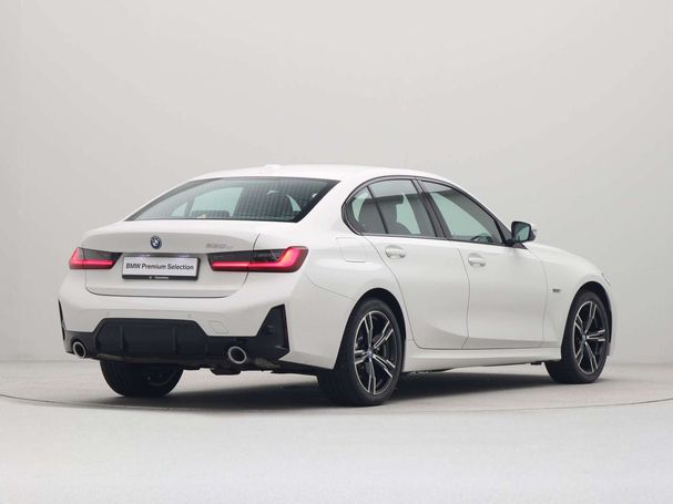 BMW 330 e 215 kW image number 9