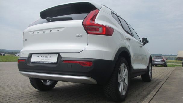 Volvo XC40 B3 Core 120 kW image number 6