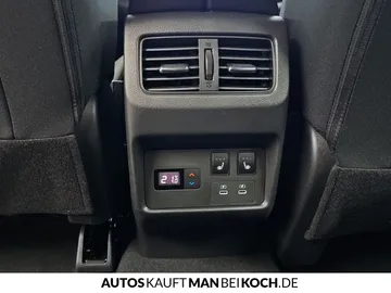 Car image 32