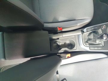 Car image 31