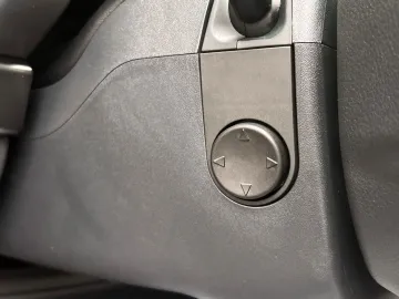 Car image 50