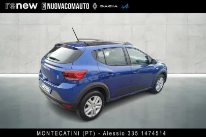Car image 3
