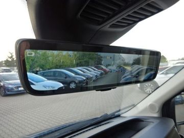 Car image 33