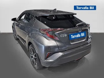 Car image 4