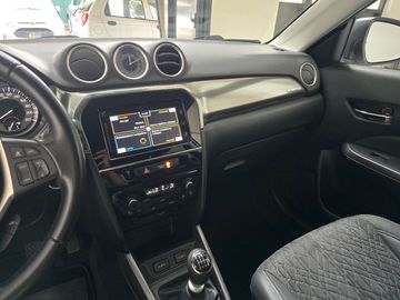 Car image 10