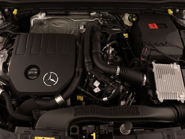 Mercedes-Benz A 180 100 kW image number 35