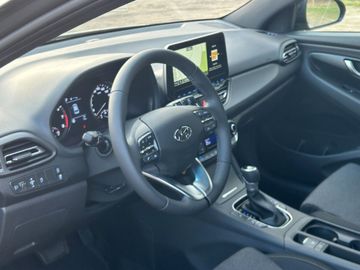 Car image 10