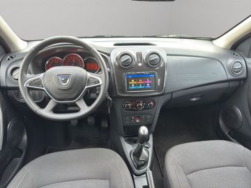 Car image 12