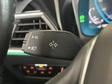 Car image 34