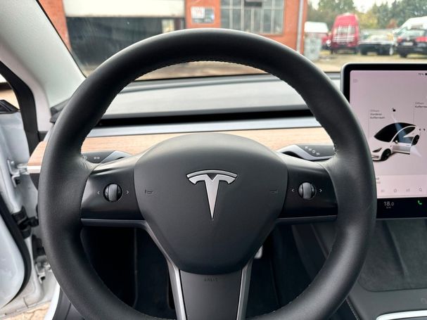 Tesla Model 3 Long Range AWD 366 kW image number 11