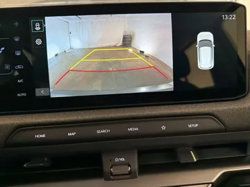 Car image 25