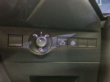 Car image 41