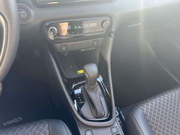 Car image 13