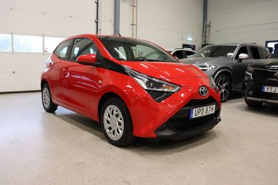 Car image 2