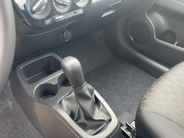 Car image 14