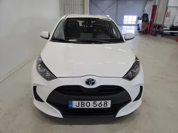 Car image 2