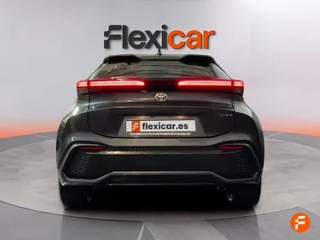 Car image 5