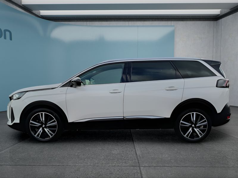 Peugeot 5008 Hybrid 136