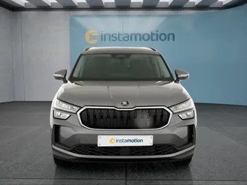 Car image 30