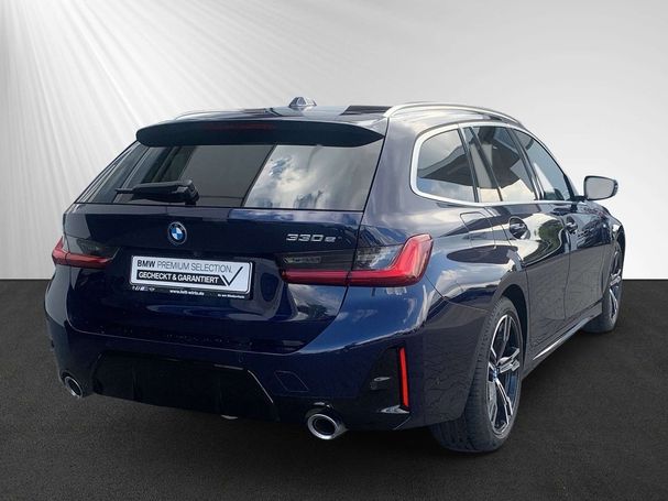 BMW 330 Touring e M 215 kW image number 3